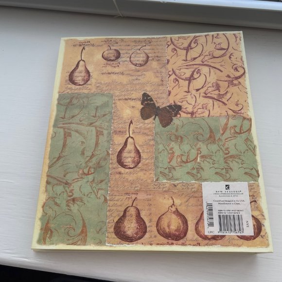 New Seasons Recipe Keeper Hardcover Binder with Magnets and Notepad - Picture 8 of 8